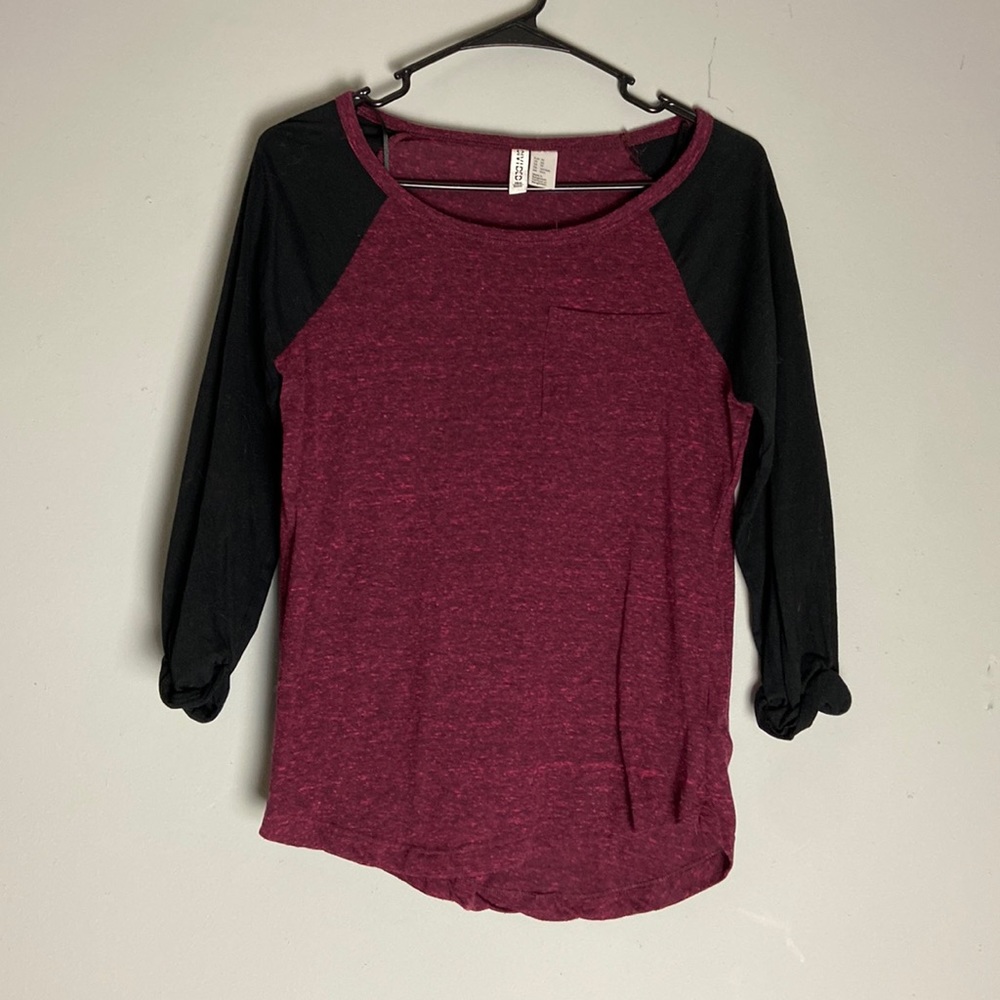 H&M Divided XS Mid Length Sleeve Shirt